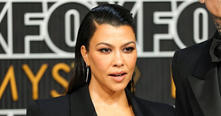 Kourtney Kardashian Starts Decorating for Halloween Already And Its Pure Kravis 01 2024