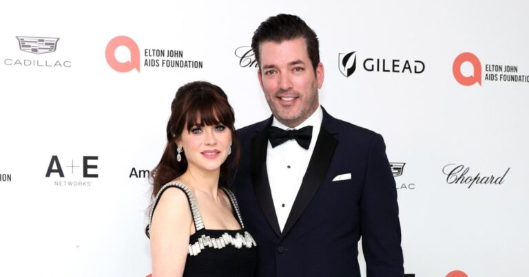 1Jonathan Scott Jokes Hes Sick and Tired of Myself Over Zooey Deschanel Wedding Date Limbo