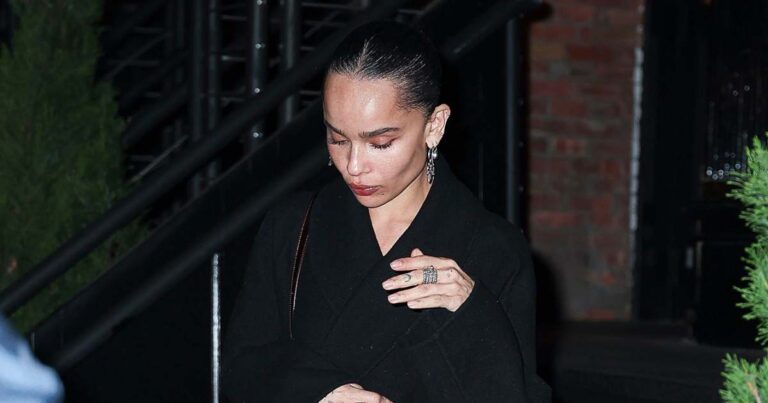 Zoe Kravitz Ditches Engagement Ring After Channing Tatum Split 01 2024