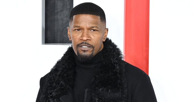 Jamie Foxx Is Recovering After a Glass Hit Him and Required Stitches 01 2024