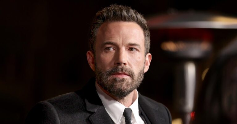 Why Ben Affleck Was Speaking to Los Angeles Police Officers In His Neighborhood Source 1