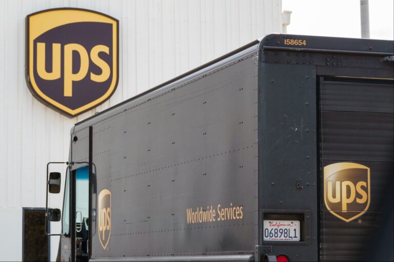 1745937774 UPS GettyImages 2208539282