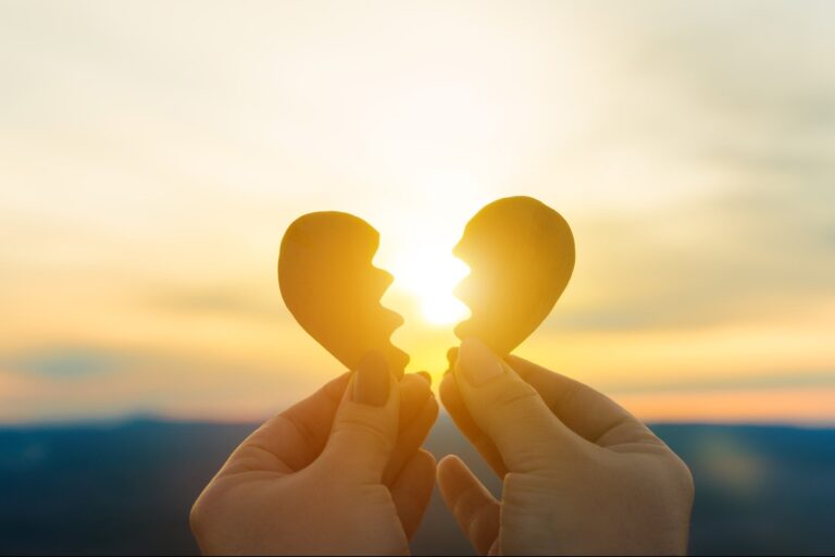 1746030811 divorce and heartache 0425 g 1860875815