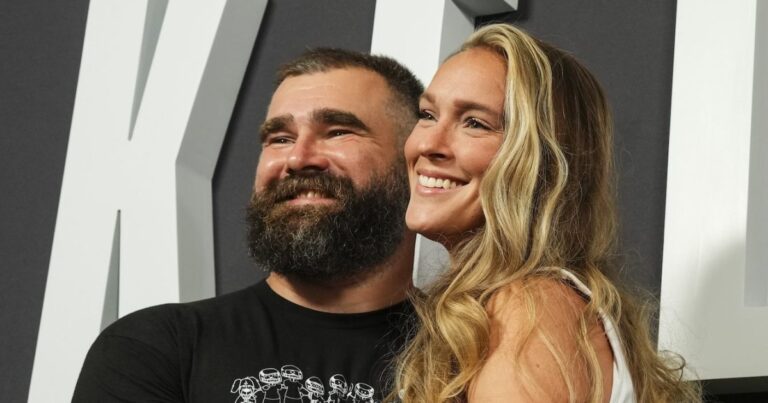GettyImages 1668978206 Jason Kelce Kylie Kelce e1747538796770